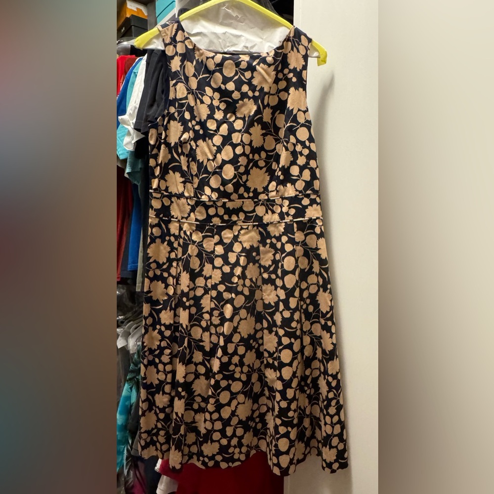 Talbots navy and tan dress with pockets